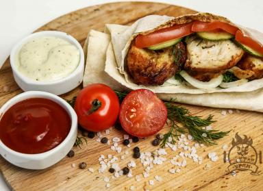 Шашлык куриный в лаваше